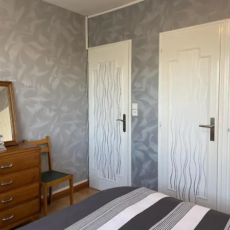 Gite Rustique Et Moderne Avec Jardin, Garage, A 3 Km De Moulins. Draps Et Linge Inclus, Animaux Acceptes. - Fr-1-489-428 *