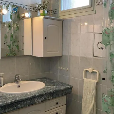 Gite Rustique Et Moderne Avec Jardin, Garage, A 3 Km De Moulins. Draps Et Linge Inclus, Animaux Acceptes. - Fr-1-489-428 *
