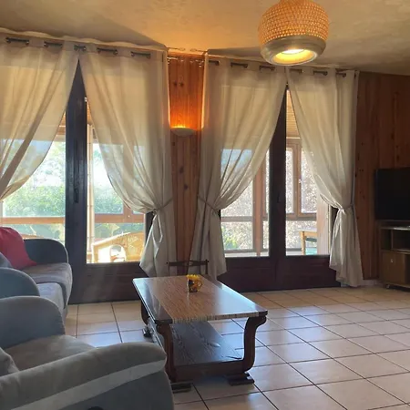 Gite Rustique Et Moderne Avec Jardin, Garage, A 3 Km De Moulins. Draps Et Linge Inclus, Animaux Acceptes. - Fr-1-489-428